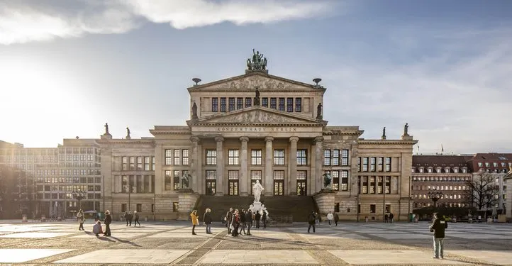 Sommerliche Führung durch das Konzerthaus Berlin