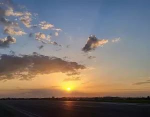 Luft & Wolken über Tempelhof: Eine Klimareise – Fahrrad-Tour - mit Rikscha-Service