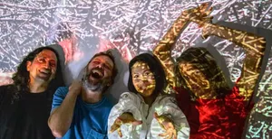 DEERHOOF (Support: PΞB)