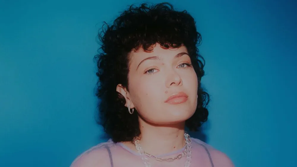 Alexandra Stanic – Ausländergöre