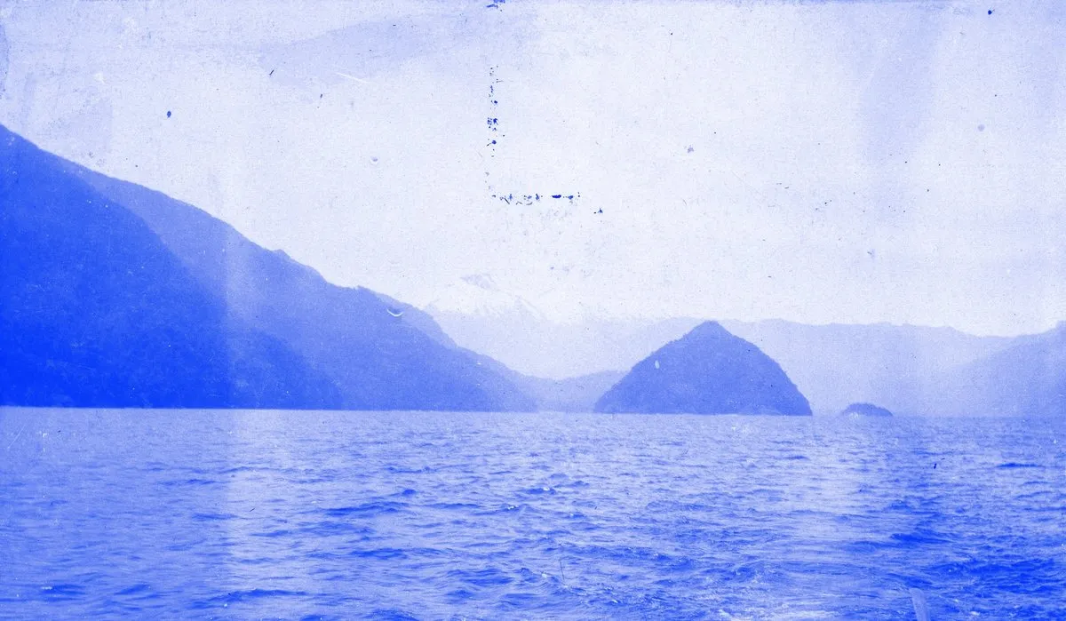 Islands of Time – Exhibition Opening with Pole, JakoJako & Rubén Nsue, Sunroof, Nicolas Bougaïeff