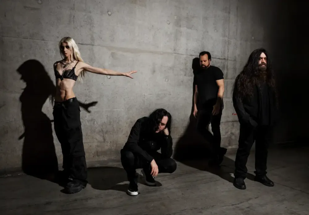 THE PRETTY RECKLESS – Dear God Tour